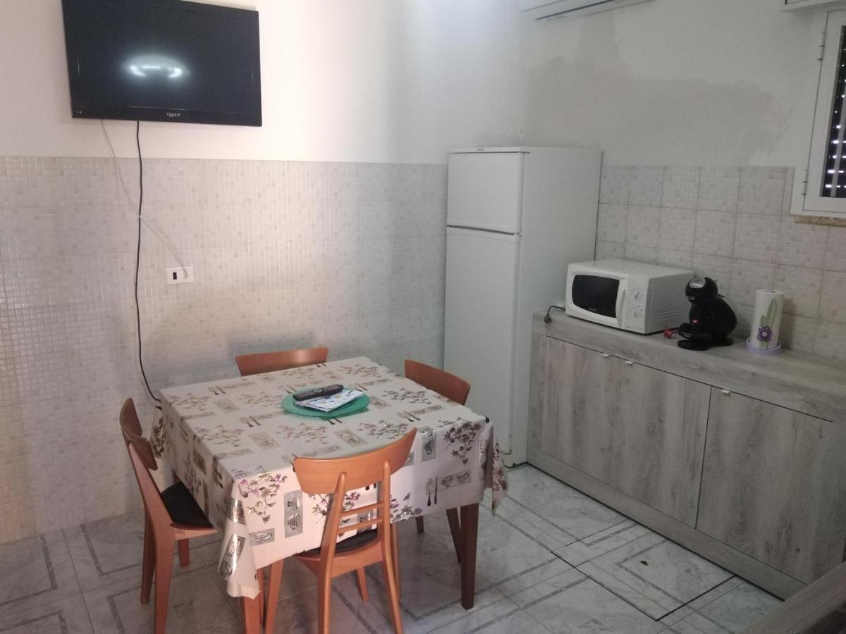 Casa Gialla Mare Del Salento Maruggio Bagian luar foto